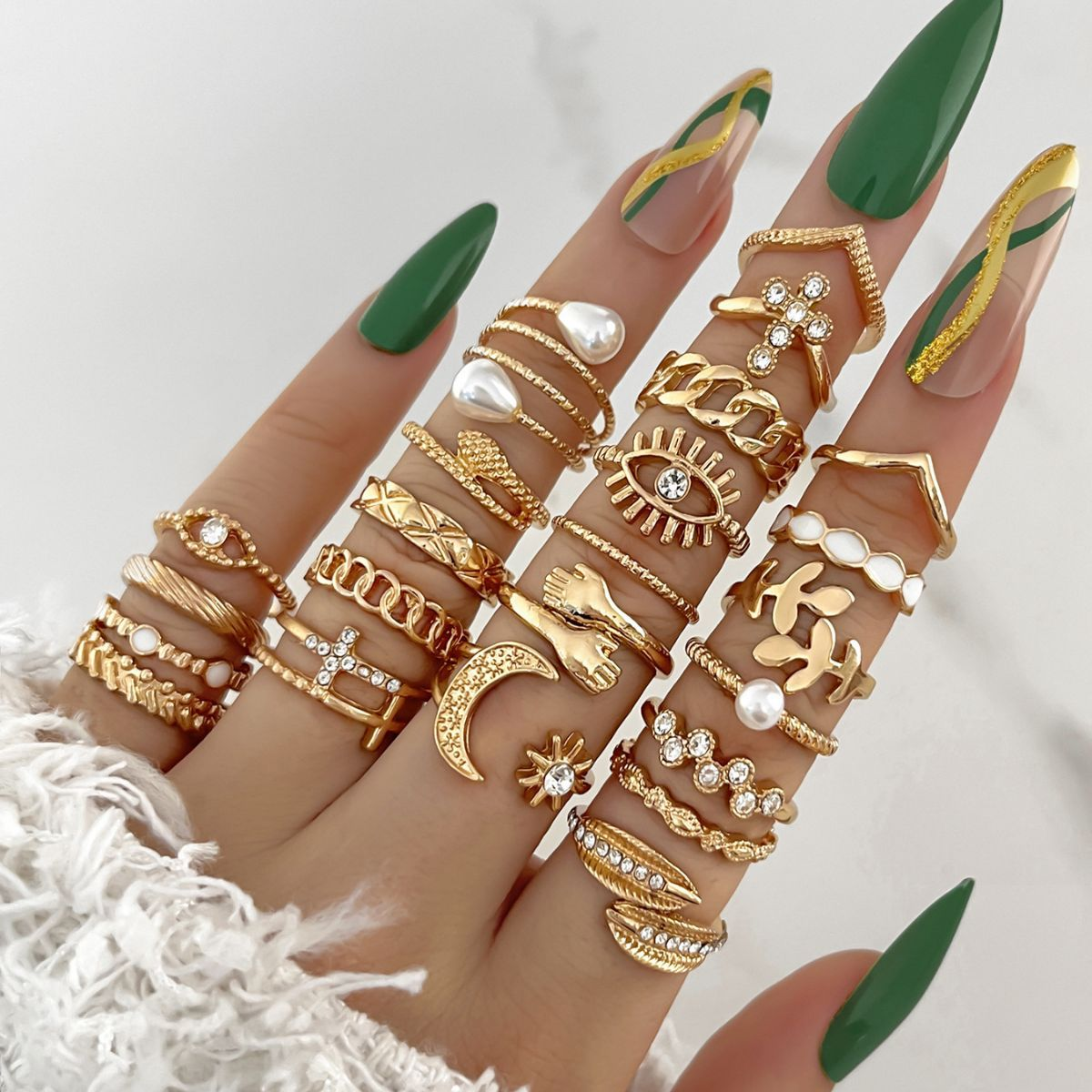 Casual Alloy Iron Inlay Rhinestones Women's Rings