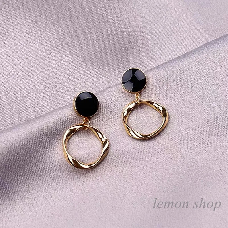 Black Pearl Hoop Earring